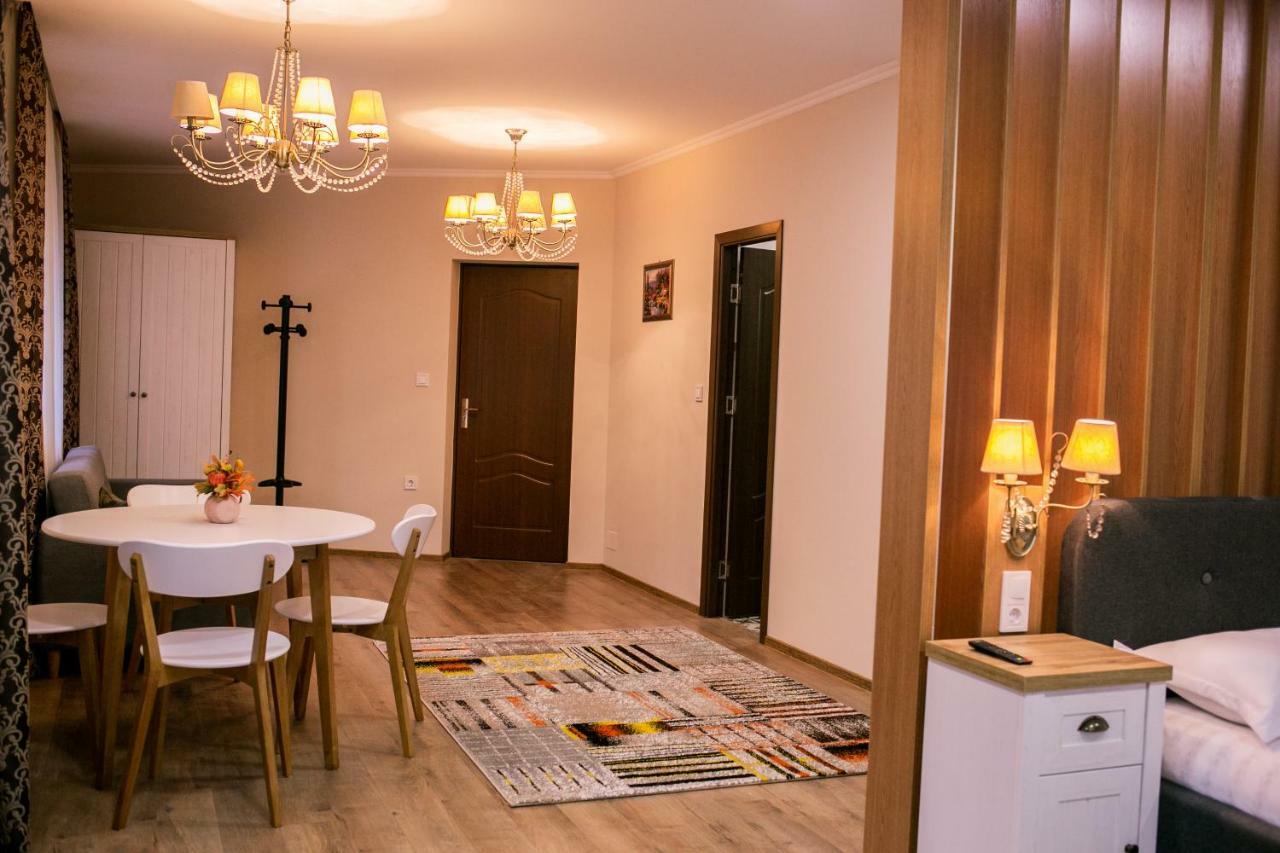Отель Casa Claudia Sangeorgiu de Padure Экстерьер фото